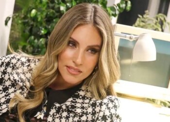Η Αθηνά Οικονομάκου «λιώνει» βλέποντας μαζί με τα παιδιά της σειρά που πρωταγωνιστεί