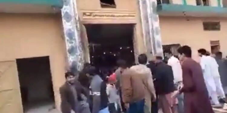 Πακιστάν: Τουλάχιστον 24 νεκροί από έκρηξη σε τζαμί