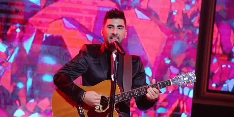 Ακόμα συμβουλεύομαι τον Παντελή και τον πατέρα μου και μιλάω μαζί τους