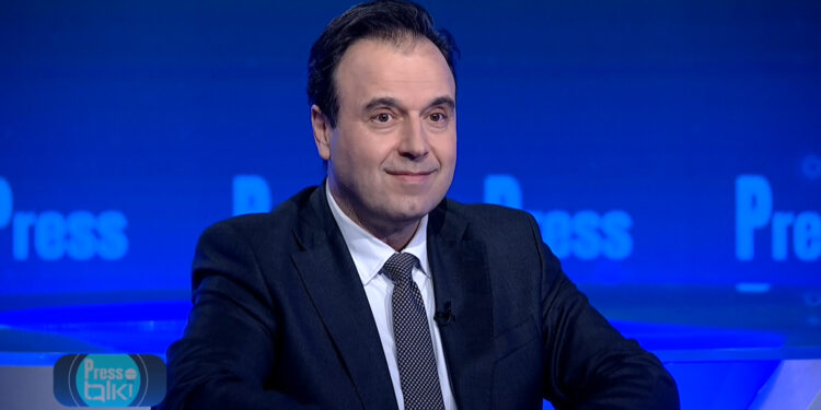 Δ. Παπαστεργίου στο ΕΡΤnews: Στο τραπέζι των συζητήσεων οι απαγορεύσεις και οι περιορισμοί στη χρήση των social media ανάλογα με την ηλικία