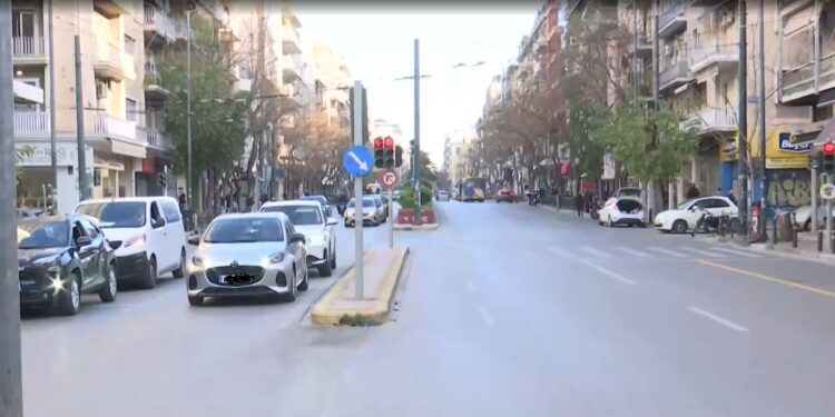 Υπό την επήρεια αλκοόλ ο 28χρονος μοτοσικλετιστής που παρέσυρε και σκότωσε την 74χρονη στην Πατησίων