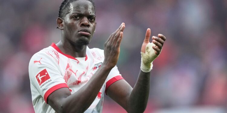 Στο στόχαστρο της Άρσεναλ ο Λουκεμπά - www.ertsports.gr