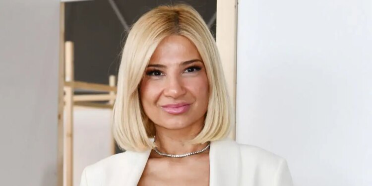 Εικόνες από το ταξίδι της παρουσιάστριας στη Ρώμη εν μέσω φημών για τα προσωπικά της