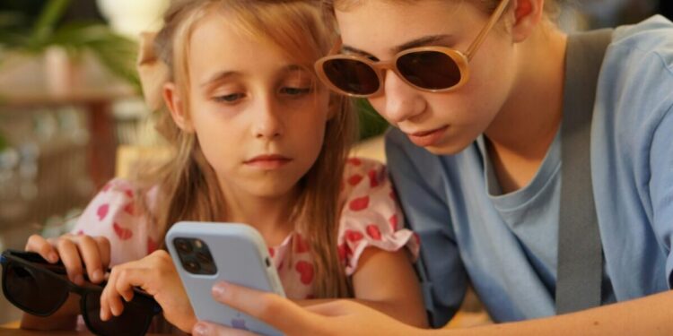 Αλ. Καππάτου στο ΕΡΤnews Radio 105,8 για τη χρήση των social media κάτω των 15 ετών: Στόχος να μάθουν τα παιδιά να αυτορυθμίζονται