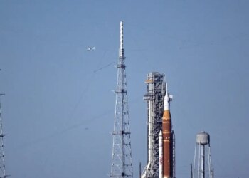 ΗΠΑ: Αναβάλλεται η εκτόξευση πυραύλου που θα μετέφερε αστροναύτες γύρω από τη Σελήνη, πρώτη φορά εδώ και 50 χρόνια