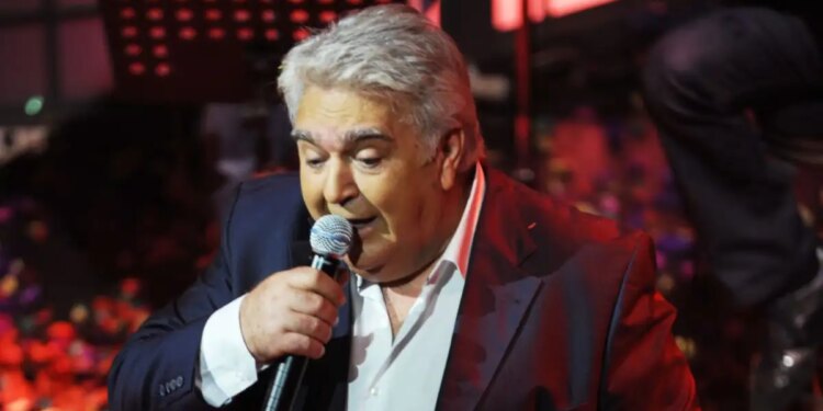 Δεν συναινεί για βίντεο κλιπ με χρήση ΑΙ παρά την επιθυμία του Χρήστου Νικολόπουλου