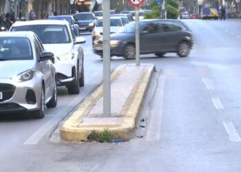 Θανατηφόρο τροχαίο στην Πατησίων: Νεκρή 74χρονη που παρασύρθηκε από μηχανή