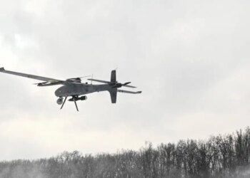 Ουκρανικά drones χτύπησαν στρατιωτικό εργοστάσιο, αποθήκες πετρελαίου και διοικητικά κέντρα στη Ρωσία