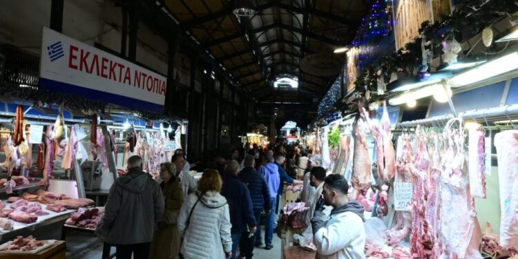 Πόσο θα κοστίσει η Τσικνοπέμπτη – Ανατιμήσεις έως 13% στα κρέατα