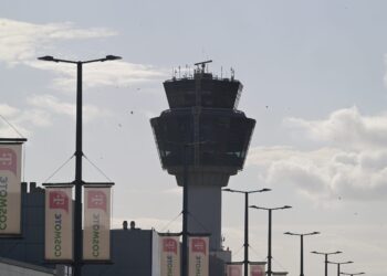 Ελεγκτές Εναέριας Κυκλοφορίας: Στο ίδιο έργο θεατές και σήμερα - Με ένα μόνο ραντάρ η Προσέγγιση Αθηνών αντί για τρία - ertnews.gr