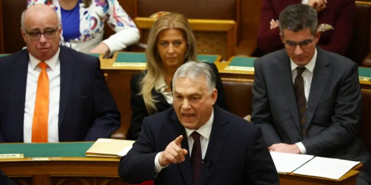 Όρμπαν κατά Ουκρανίας: Την κατηγορεί για δολιοφθορά και στέλνει στρατό στις ενεργειακές υποδομές