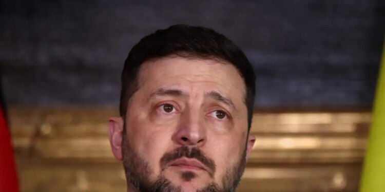 Πόλεμος στην Ουκρανία - Ζελένσκι: Το τέλος εξαρτάται από την πίεση που θα ασκήσουν ΗΠΑ και Ευρώπη στον Πούτιν