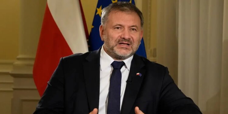 Πολωνία: Πρόστιμο στον υπουργό Δικαιοσύνης επειδή δεν έδωσε προτεραιότητα σε πεζή - Έδινε συνέντευξη ενώ οδηγούσε
