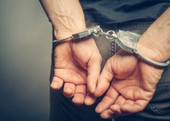 Συνελήφθη 19χρονος που εισήγαγε κάνναβη μέσω της αεροπορικής οδού