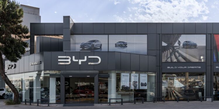 Η Πολωνία απαγορεύει τα κινεζικά αυτοκίνητα στις στρατιωτικές της εγκαταστάσεις