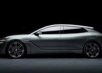 To Denza Z9GT της BYD φορτίζει σε 10 λεπτά και έρχεται στην Ευρώπη