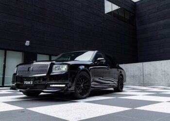 Toyota Century by TOM’S: Πολυτέλεια με απρόσμενο σπορ χαρακτήρα (+video)
