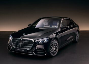Ναι, η Mercedes S-Class και με υφασμάτινες επενδύσεις!