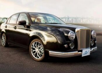 Αυτή είναι η πιο περίεργη Toyota Corolla που έχετε δει