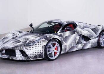 Ferrari LaFerrari: Πρωτότυπο που δεν κυκλοφορεί στο δρόμο πουλήθηκε 2 εκατ. ευρώ