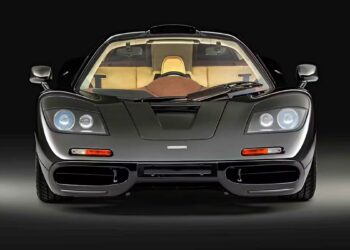 Πωλείται η θρυλική McLaren F1 «007» και πάει για ασύλληπτο ρεκόρ