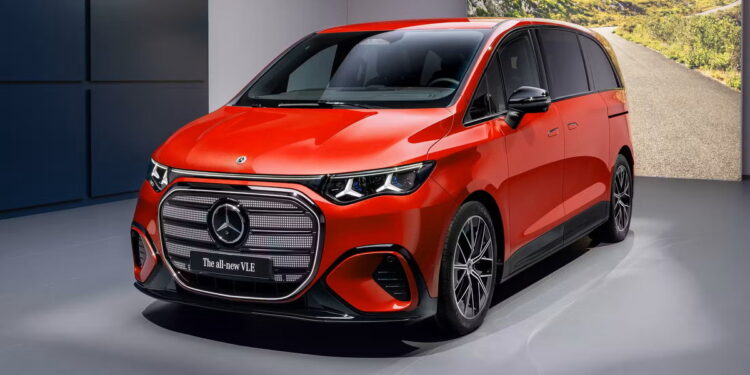 Πρώτη επαφή με τη νέα Mercedes-Benz VLE στη Γερμανία