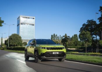 Το νέο Jeep Compass πάτησε Ελλάδα (+τιμές)