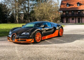 Η πιο ταλαιπωρημένη Bugatti έγινε καινούργια!