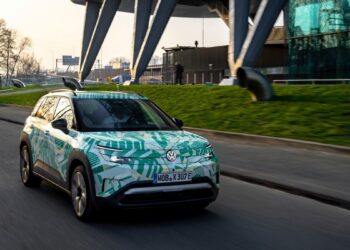 Οδηγούμε το πρωτότυπο VW ID. Cross στο Άμστερνταμ