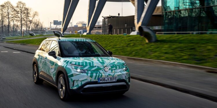 Οδηγούμε το πρωτότυπο VW ID. Cross στο Άμστερνταμ