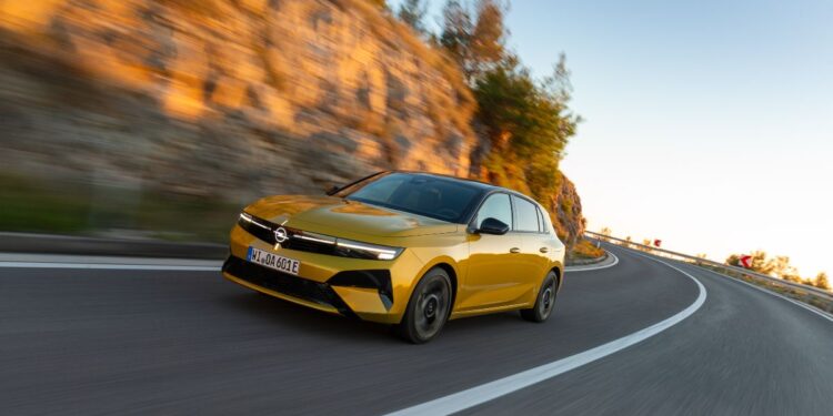 Οδηγούμε το νέο Opel Astra στην Κροατία