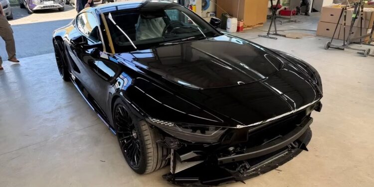 Αυτό είναι το άγνωστο πρώτο μοντέλο της Brabus