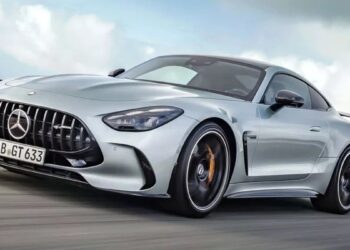 Το supercar της Mercedes, η AMG GT, θα κατέβει στα 2.000 κυβικά;