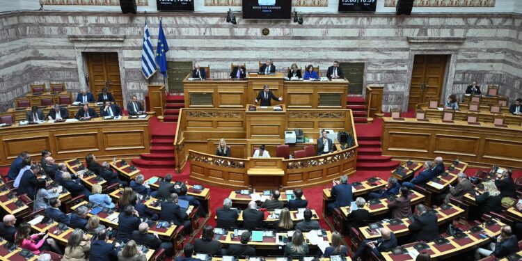 Βουλή: Αργά το απόγευμα η ψήφιση των 4 ενεργειακών συμφωνιών μεταξύ της Ελλάδας και της κοινοπραξίας Chevron και Helleniq - ertnews.gr