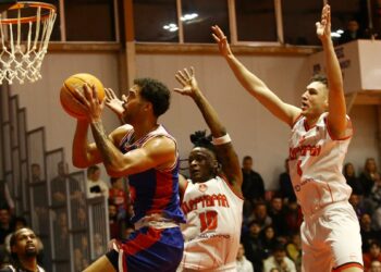 Οριακή νίκη στη Νέα Ερυθραία για την πρωτοπόρο Δόξα Λευκάδας - www.ertsports.gr