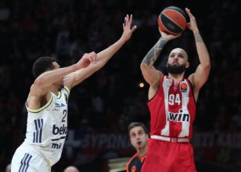 Ο Φουρνιέ πήρε... φωτιά και ο Ολυμπιακός "καθάρισε" τη Φενέρμπαχτσε - www.ertsports.gr