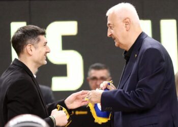 Ξανθόπουλος: Το διπλό στην έδρα της ΑΕΚ, το φετινό Περιστέρι και η ξεχωριστή σχέση του με τον Σάκοτα (vid) - www.ertsports.gr