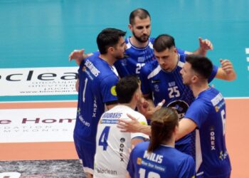 Aνατροπή ελπίδας του Φοίνικα Σύρου σε βάρος του Φλοίσβου - www.ertsports.gr