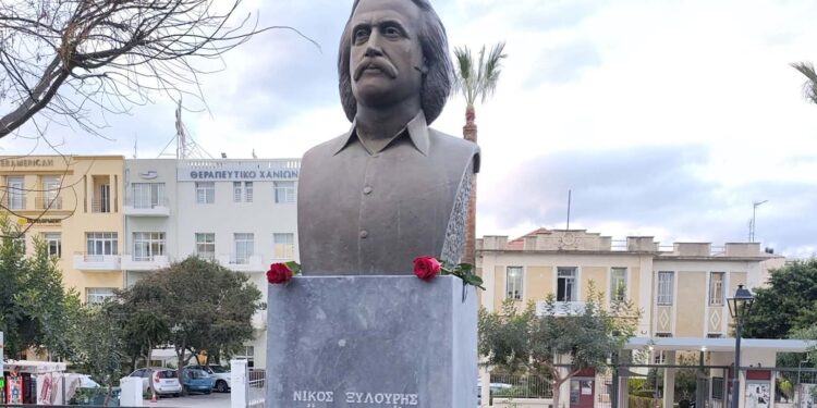 Χανιά: Τίμησαν τον Αρχάγγελο της Κρήτης – Με συγκίνηση τα αποκαλυπτήρια της προτομής του Νίκου Ξυλούρη