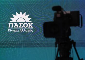 ΠΑΣΟΚ: Η κυβέρνηση θα συνεχίσει να καλύπτει τον κ. Αυγενάκη;