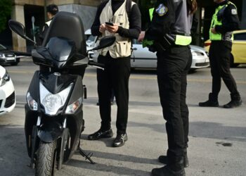 Συνελήφθη 23χρονος για επικίνδυνη οδήγηση: Αναρτούσε βίντεο στα social media με σούζες και ιλιγγιώδη ταχύτητα, εντοπίστηκε από αυτά