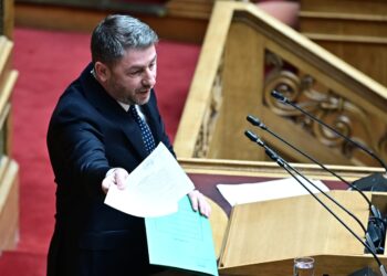 Ο Νίκος Ανδρουλάκης ζητά άμεση ενημέρωση των πολιτικών αρχηγών από τον πρωθυπουργό για τη Μέση Ανατολή
