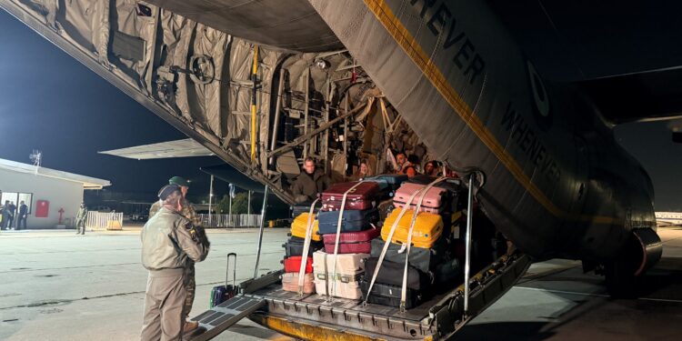Δύο νέες πτήσεις επαναπατρισμού Ελλήνων προσγειώθηκαν στην Αθήνα