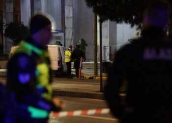 Στη φυλακή ο 48χρονος για το περιστατικό με τις χειροβομβίδες έξω από την ΓΑΔΑ - ertnews.gr