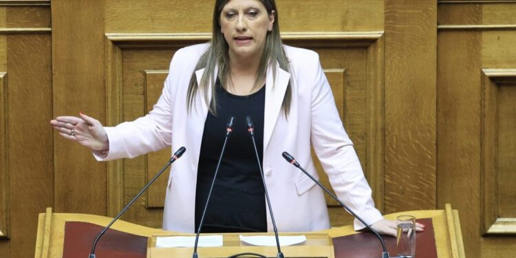 Ένωση Δικαστών και Εισαγγελέων για Κωνσταντοπούλου: «Επαγγελματίας συκοφάντης και κουραστικά επικίνδυνη»