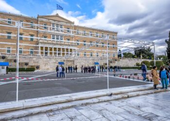25η Μαρτίου: Σε ισχύ κυκλοφοριακές ρυθμίσεις για τη στρατιωτική παρέλαση - Κλειστό από τις 08:00 το Μετρό στο Σύνταγμα - ertnews.gr