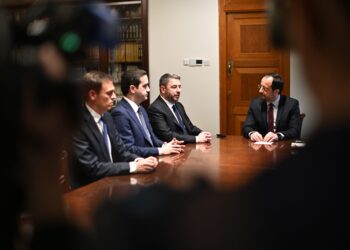 Ανδρουλάκης: «Απαιτούνται ισχυρές διπλωματικές πρωτοβουλίες της ΕΕ για ειρήνευση στη Μέση Ανατολή»