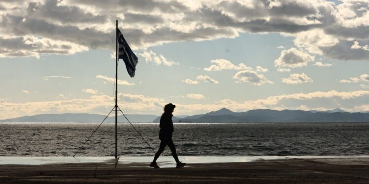 Συνεχίζεται το «διάλειμμα» από την κακοκαιρία: Σποραδικές καταιγίδες σε μεγάλο μέρος της χώρας – Που θα είναι πιο έντονα τα φαινόμενα