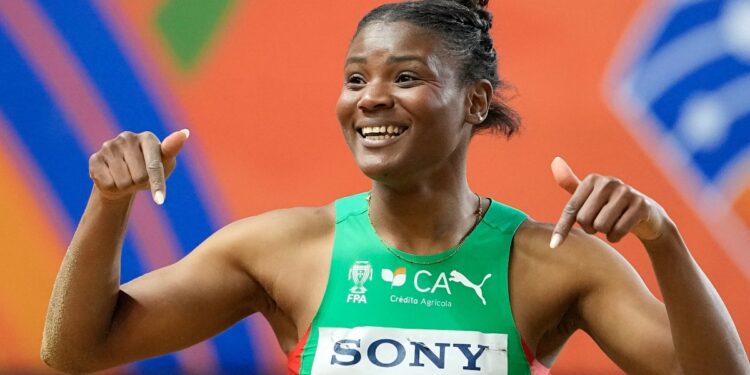 «Χρυσή» η Ντε Σόουζα στο μήκος - www.ertsports.gr