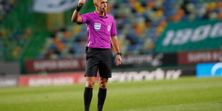 Ο Λουίς Γκοντίνιο στο Τσέλιε - ΑΕΚ - www.ertsports.gr